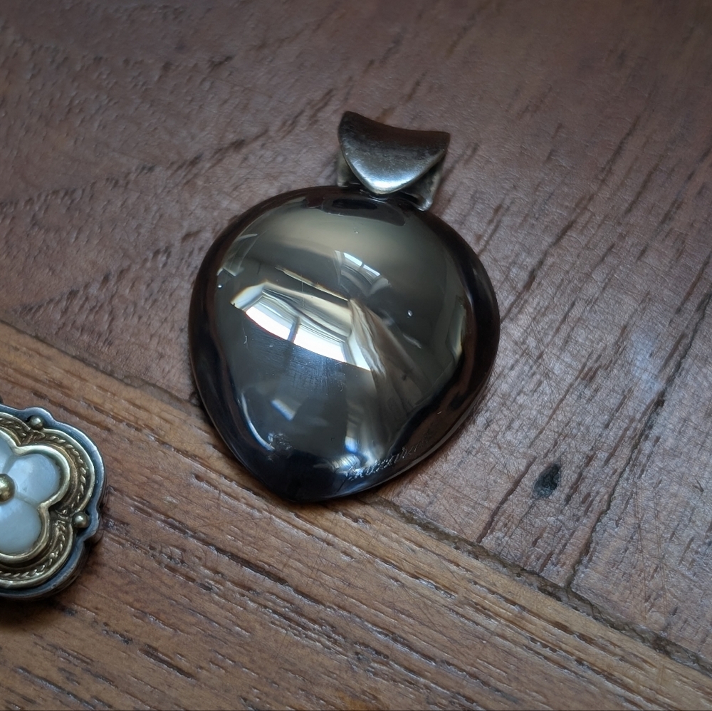 Baccarat crystal silver pendant, no chain